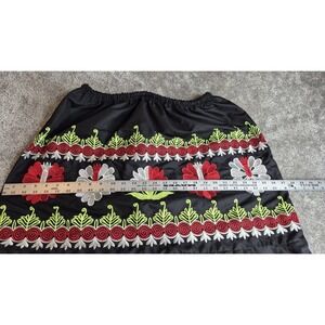 Mexican Embroidered Black Red Greem White Skirt Size XL Fiesta Latino Boho